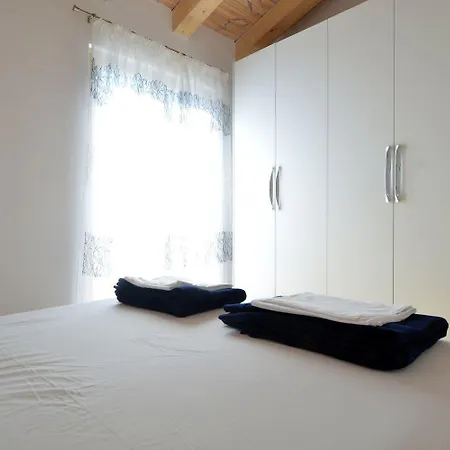 Apartment Blue Ii Banjole